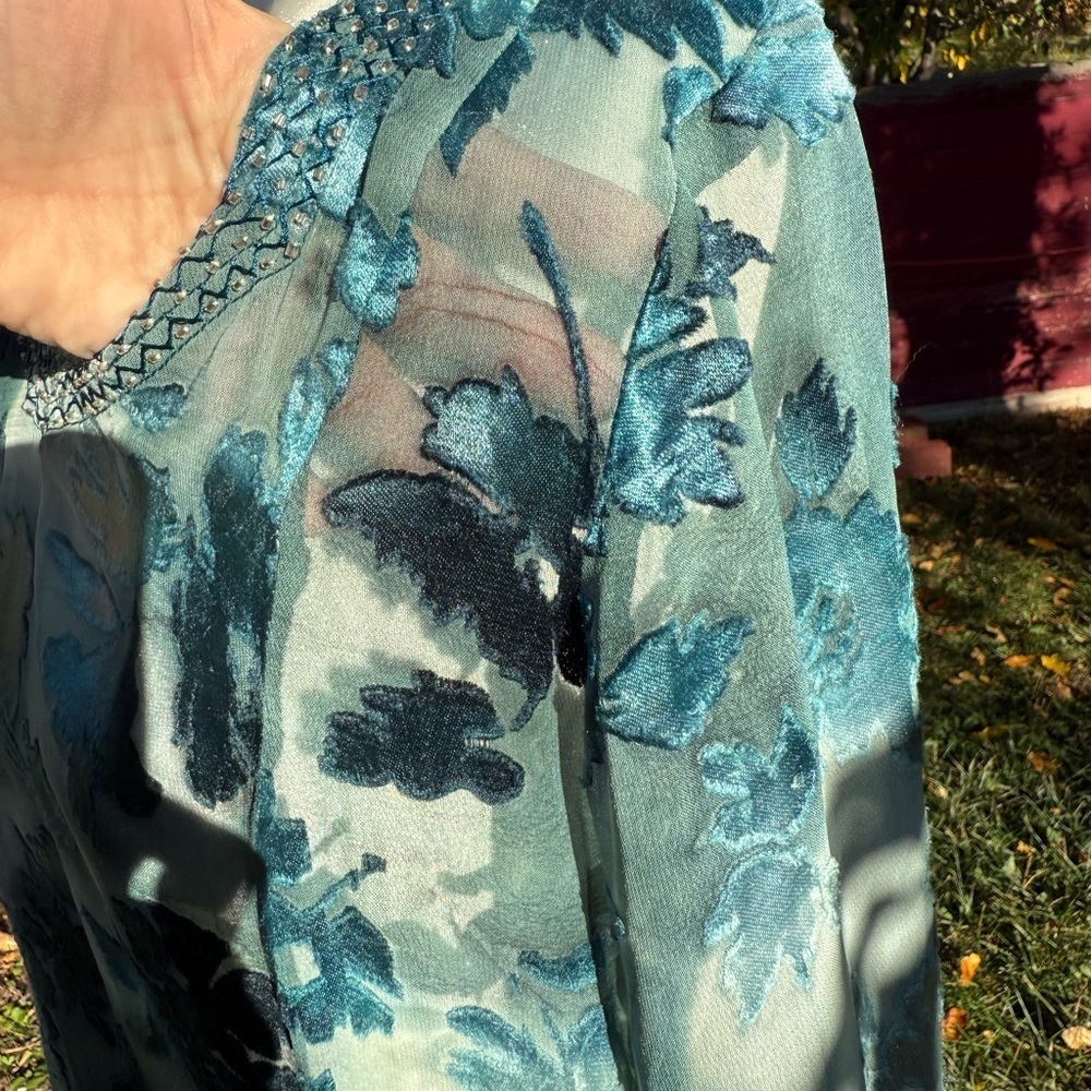 Vintage Velvet Burnout with Daring Side- Slits - Picture 5 of 9